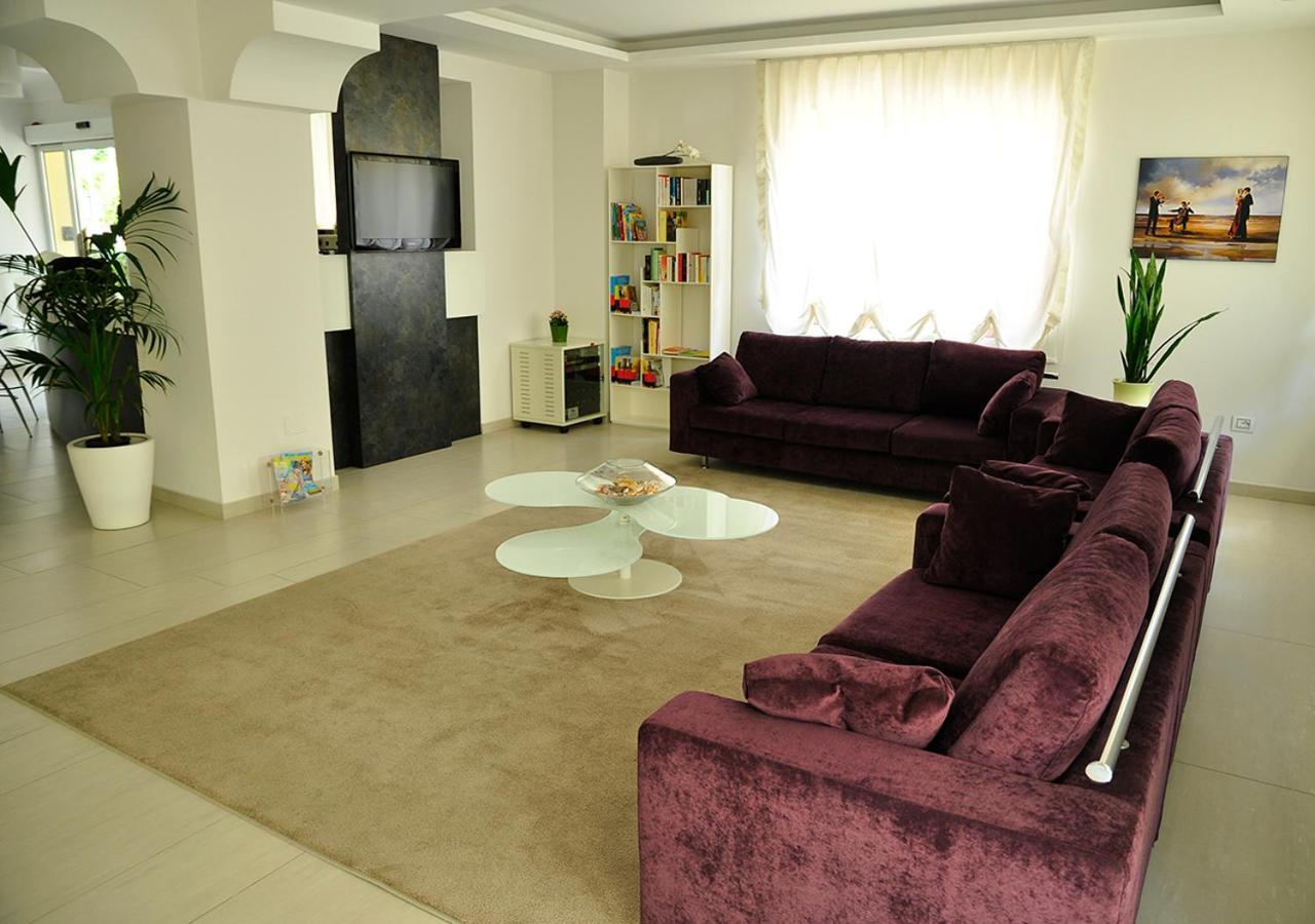 Hotel Lugano Риччоне Экстерьер фото