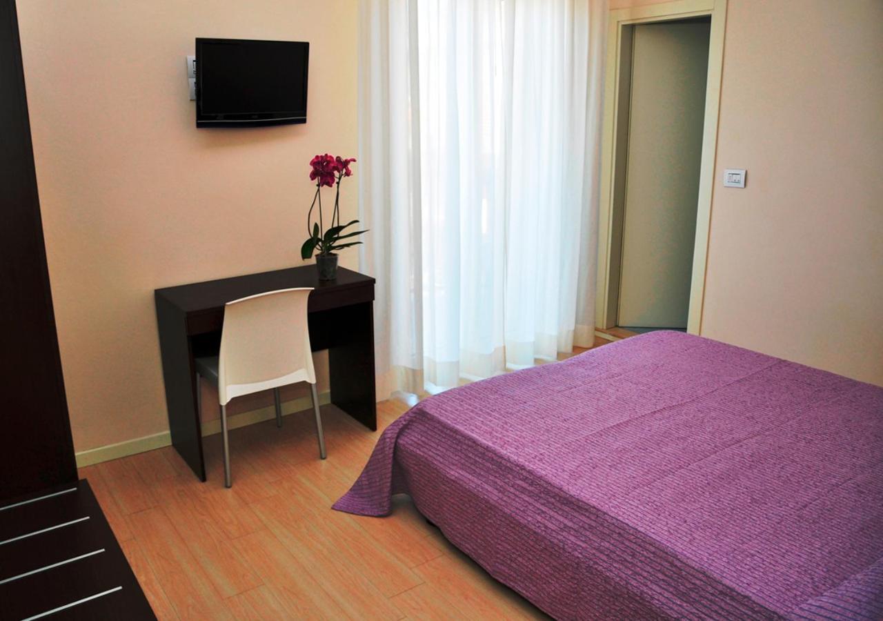 Hotel Lugano Риччоне Экстерьер фото