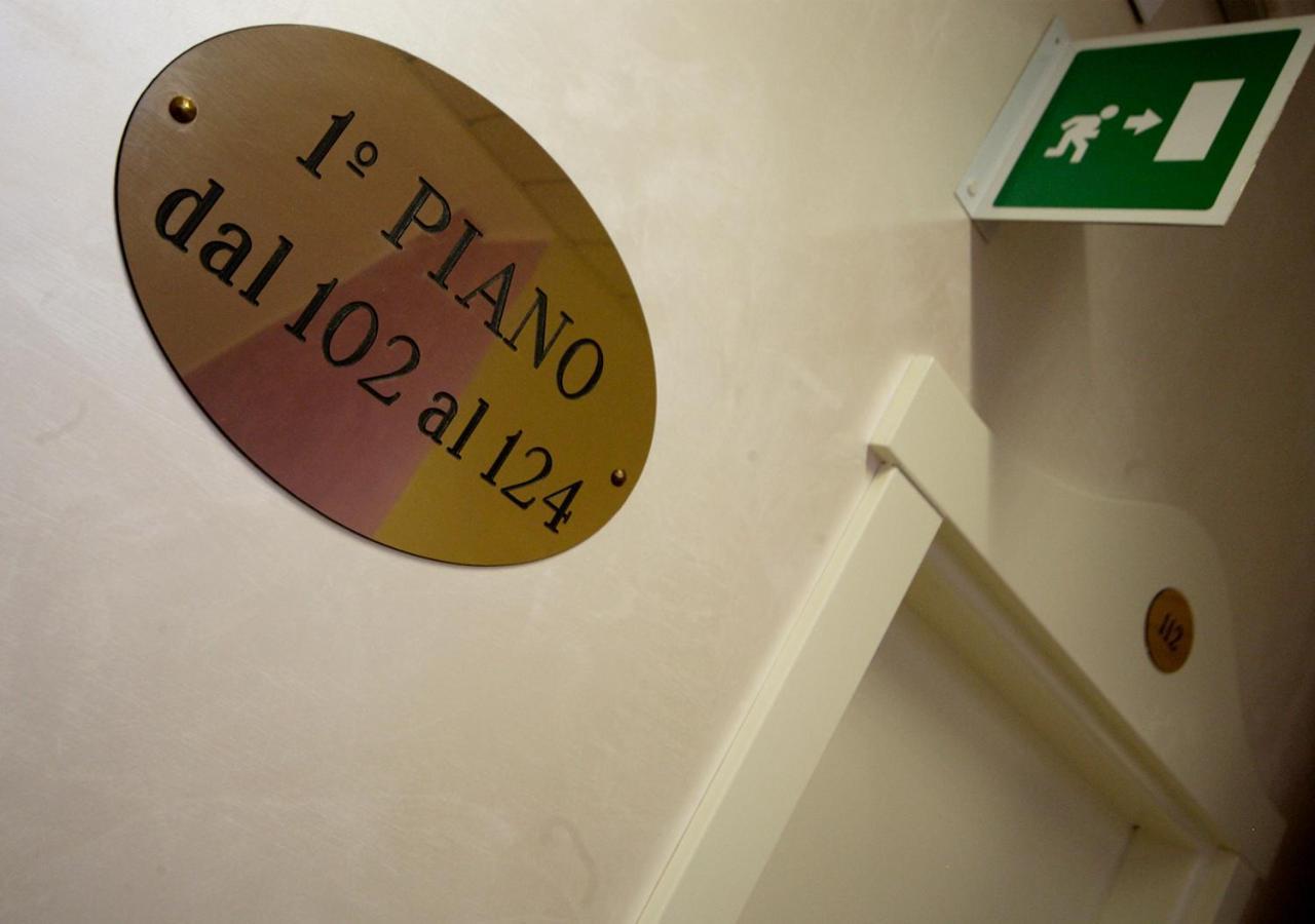 Hotel Lugano Риччоне Экстерьер фото
