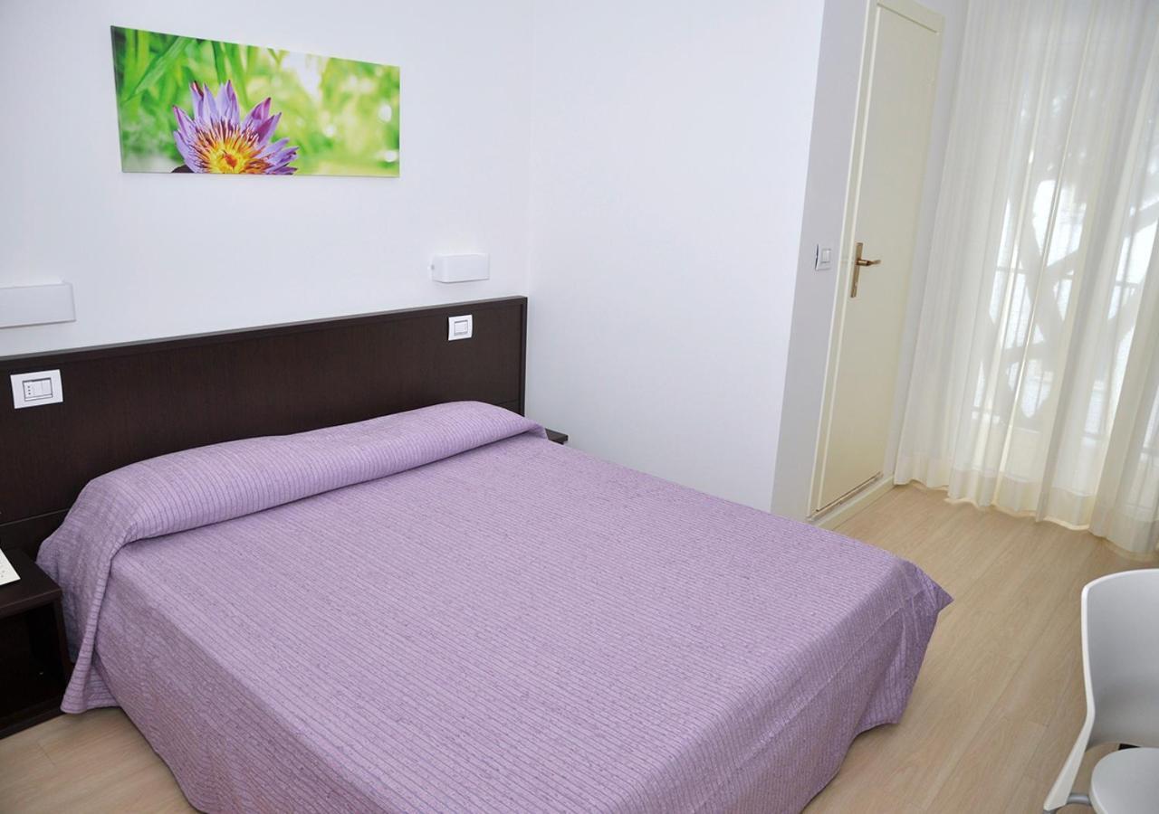 Hotel Lugano Риччоне Экстерьер фото