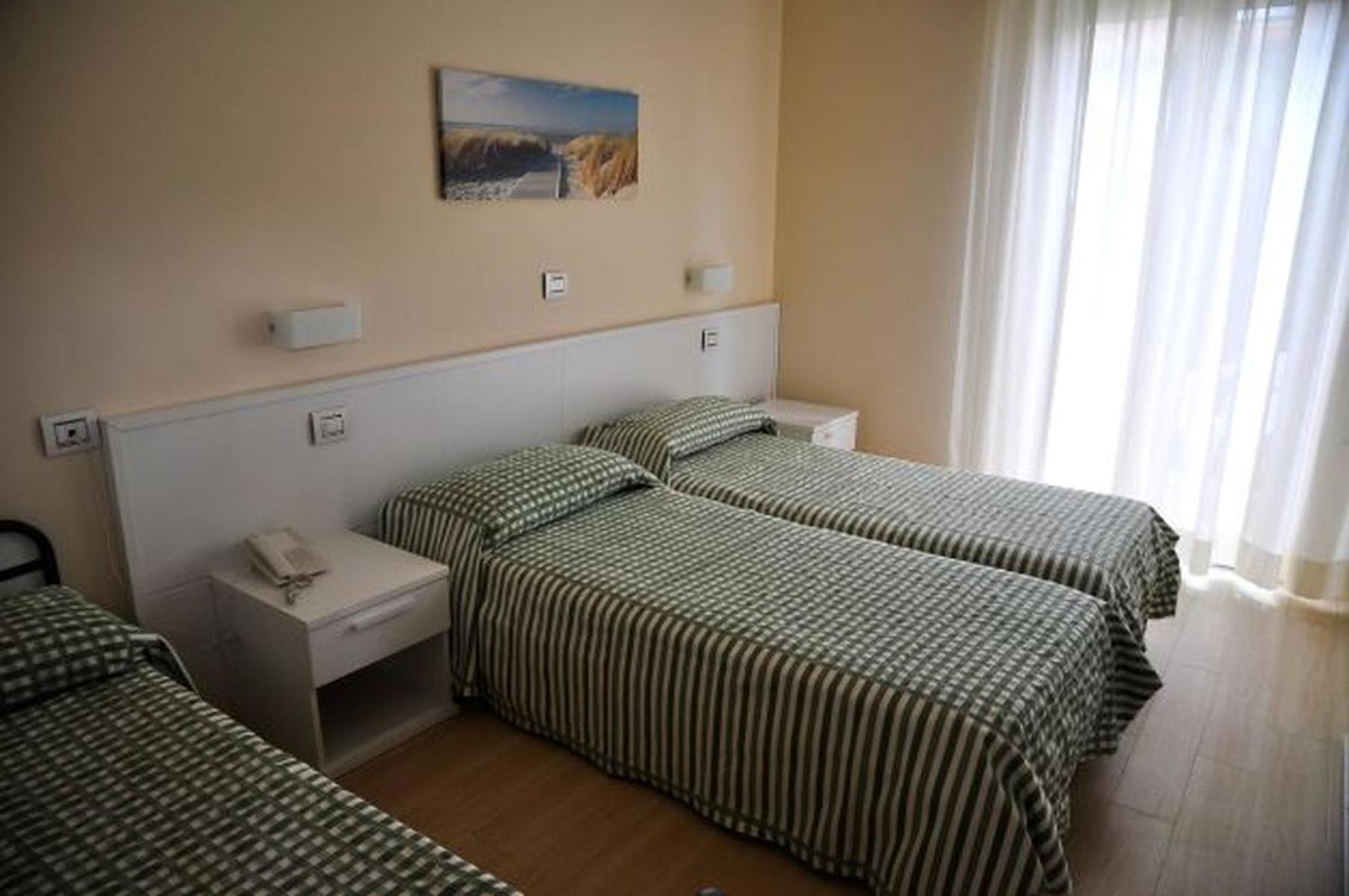 Hotel Lugano Риччоне Номер фото